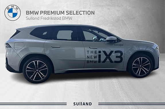 BMW iX3 6 of 30