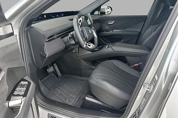 BMW iX3 11 of 30