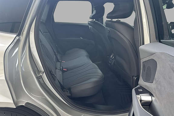 BMW iX3 18 of 30