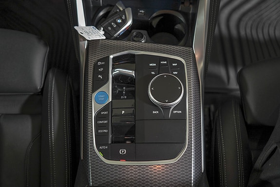 BMW i4 17 of 26