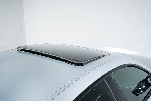 BMW i4 8 of 26