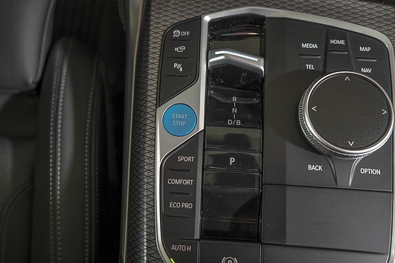 BMW i4 18 of 26