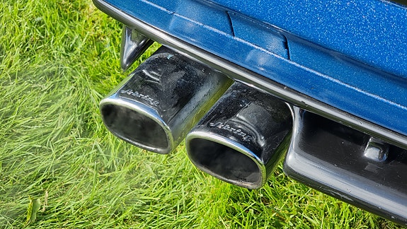 BMW 320i 13 of 30