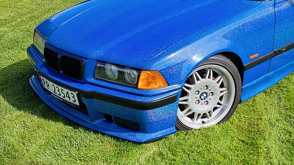 BMW 320i 3 of 30