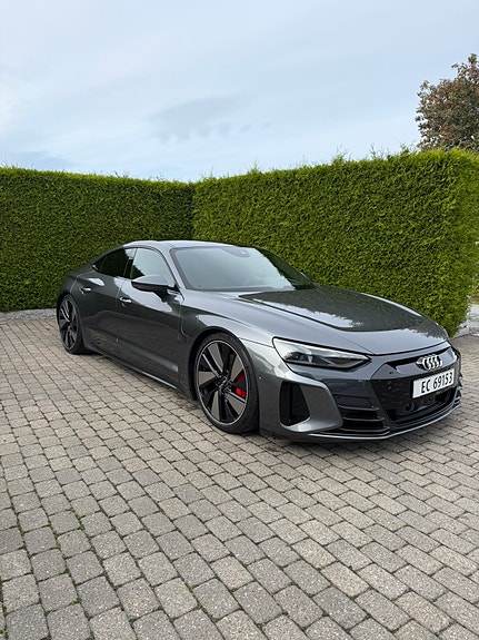 Audi e-tron GT 8 of 30