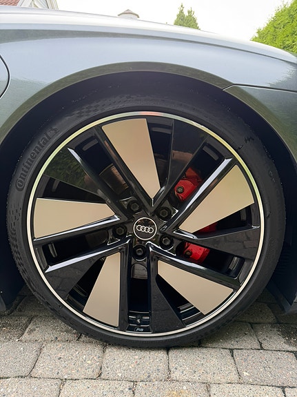 Audi e-tron GT 20 of 30