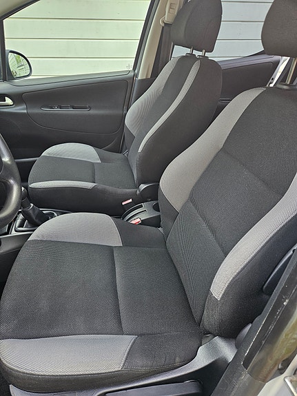Peugeot 207 13 of 30