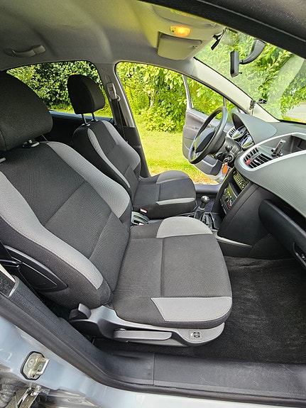 Peugeot 207 24 of 30