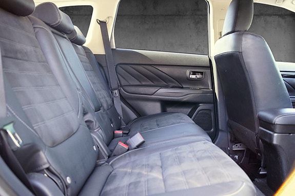 Mitsubishi Outlander 19 of 30