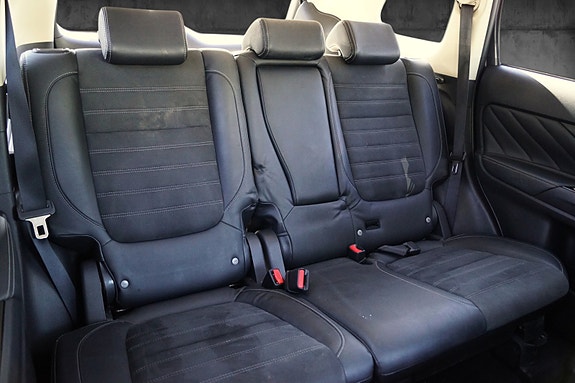 Mitsubishi Outlander 18 of 30