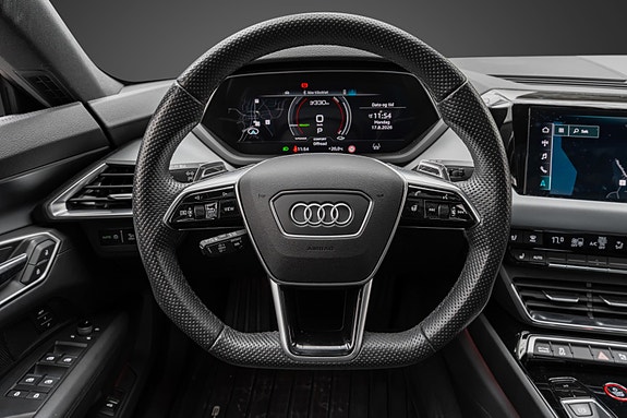 Audi e-tron GT 15 of 30