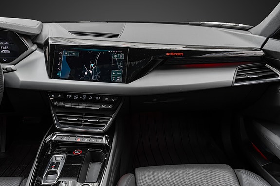 Audi e-tron GT 22 of 30
