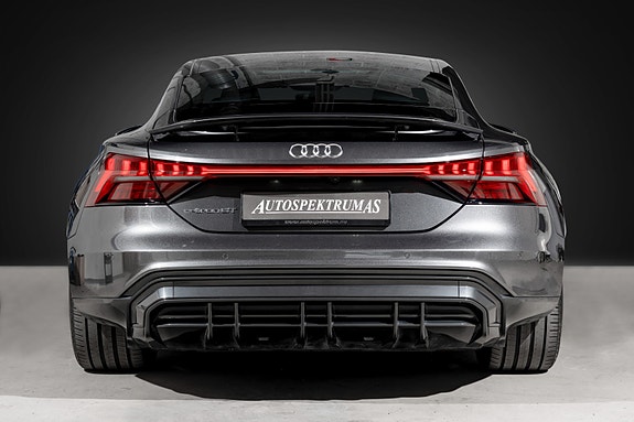 Audi e-tron GT 9 of 30