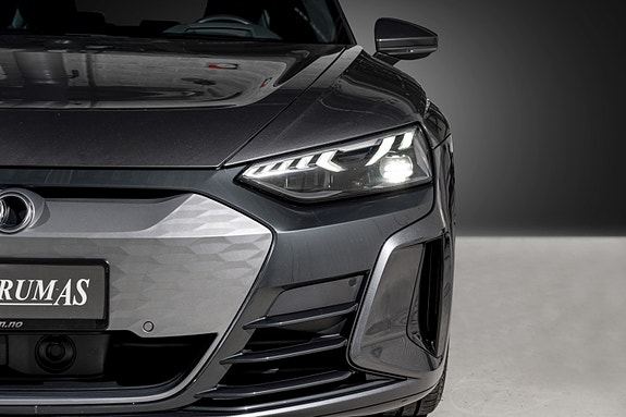Audi e-tron GT 4 of 30