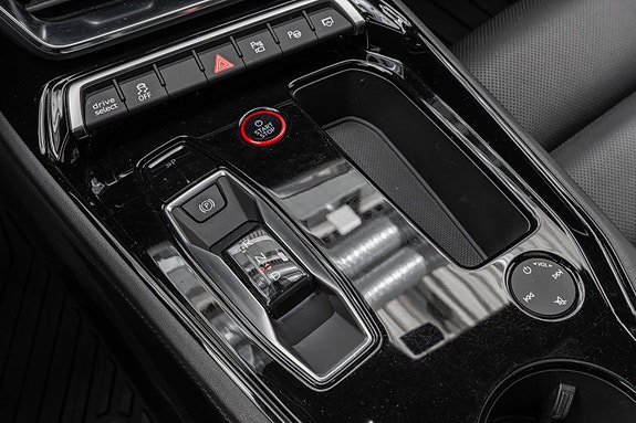 Audi e-tron GT 24 of 30