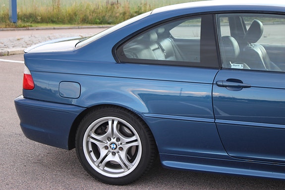 BMW 330Ci 6 of 17