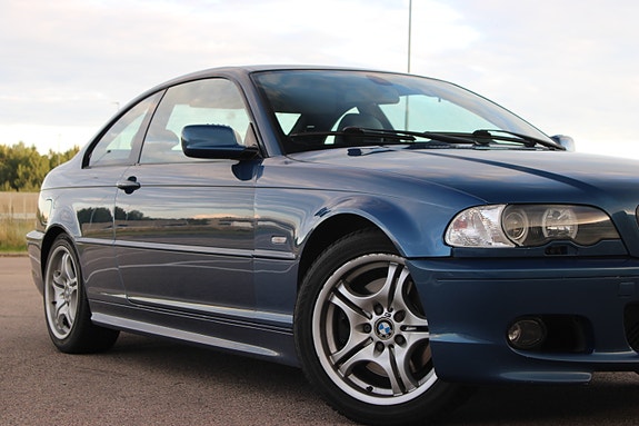 BMW 330Ci 2 of 17