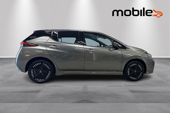Nissan Leaf 2 of 29