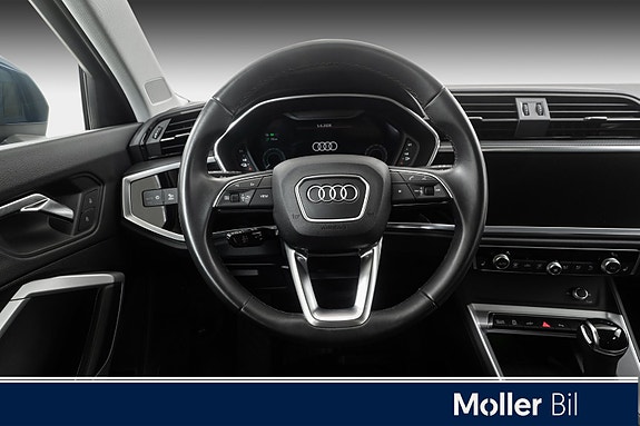 Audi Q3 12 of 22