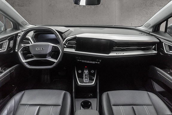 Audi Q4 e-tron 10 of 30