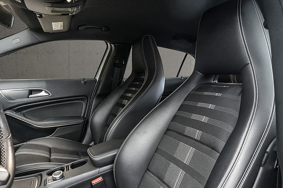 Mercedes-Benz GLA220 d 15 of 30