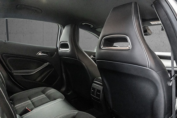 Mercedes-Benz GLA220 d 21 of 30