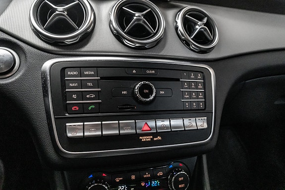 Mercedes-Benz GLA220 d 26 of 30