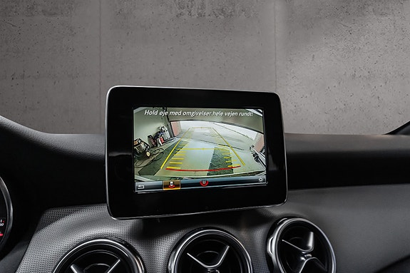 Mercedes-Benz GLA220 d 29 of 30
