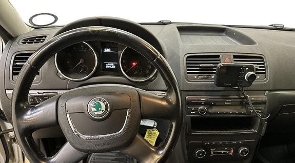 Skoda Yeti 8 of 23
