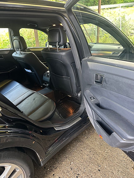 Mercedes-Benz E220 d 9 of 12