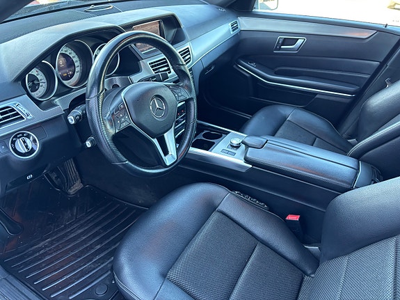 Mercedes-Benz E200 20 of 30