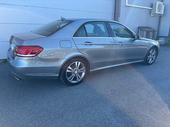 Mercedes-Benz E200 16 of 30