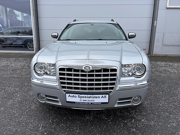 Chrysler 300C 4 of 30