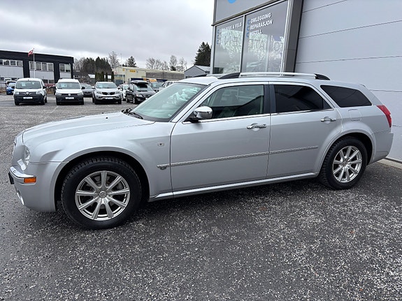 Chrysler 300C 18 of 30