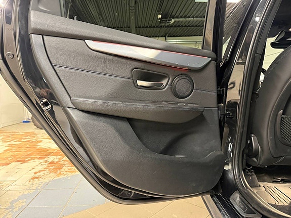 BMW 225xe 7 of 30