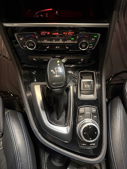 BMW 225xe 15 of 30