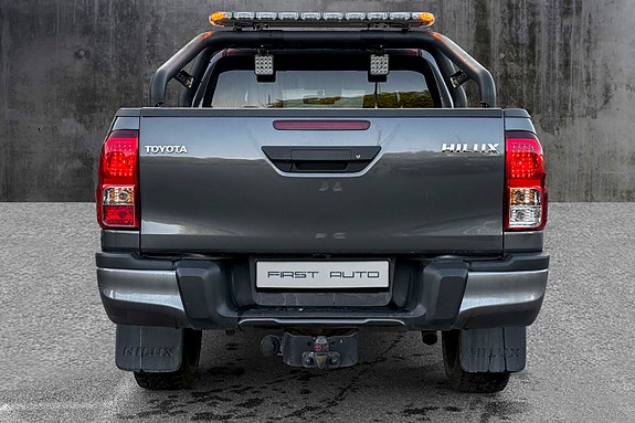 Toyota HiLux 8 of 20