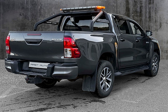Toyota HiLux 14 of 20