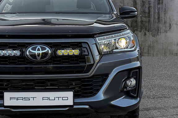 Toyota HiLux 4 of 20