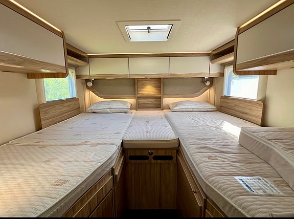 Hymer Ext 588 8 of 19