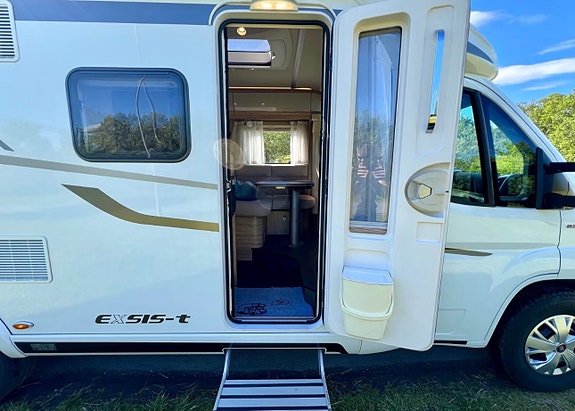 Hymer Ext 588 2 of 19