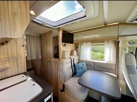 Hymer Ext 588 16 of 19