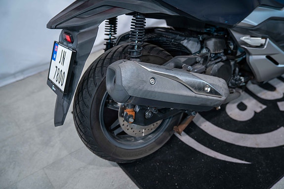 Honda NSS300 Forza 300 - Kun gått 170 mil! 7 of 13