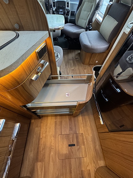 Hymer B 678 DL 24 of 30