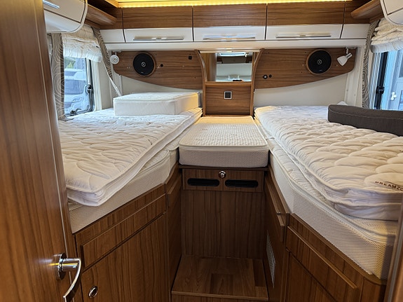 Hymer B 678 DL 27 of 30