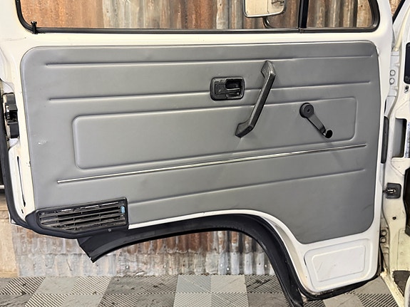 Volkswagen Transporter 19 of 30