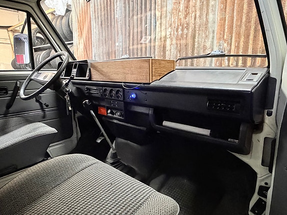 Volkswagen Transporter 25 of 30