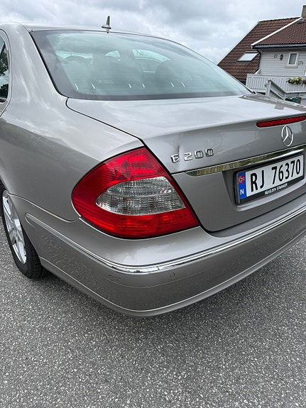 Mercedes-Benz E200 d 5 of 14