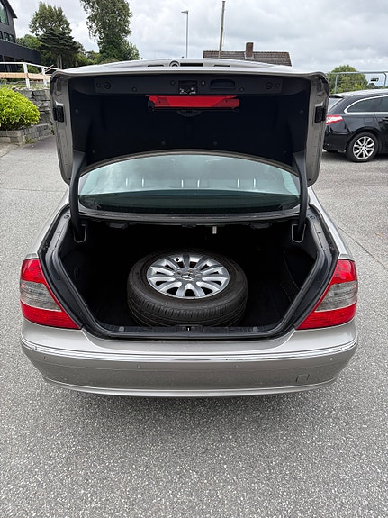 Mercedes-Benz E200 d 12 of 14