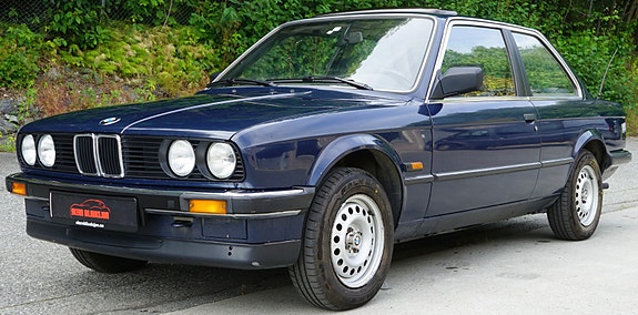 BMW 318i 23 of 30